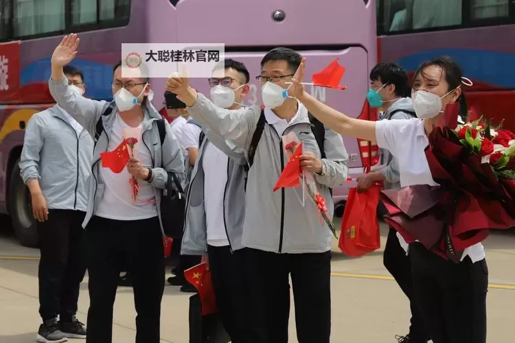 援沪医疗队陆续抵达 助力上海抗疫战线再升级图1