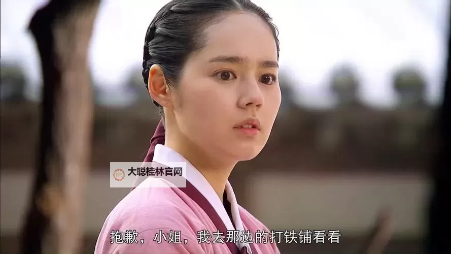 拥抱太阳的月亮百度影音——光影之间的心灵独白图1